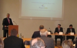 Innenminister J. Herrmann stellt die VIB der Presse (Bild: Schedler)